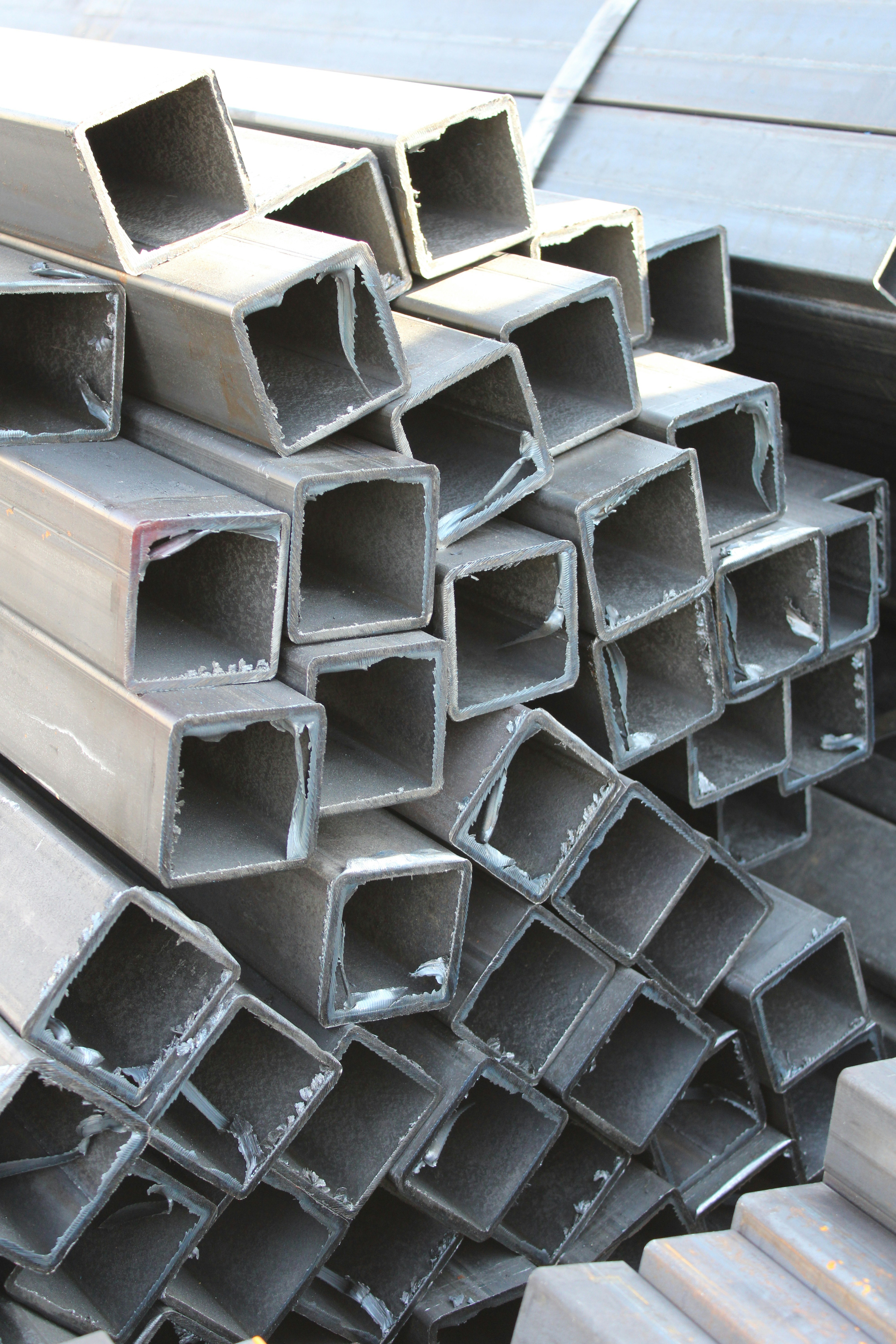Aluminium metal profiles